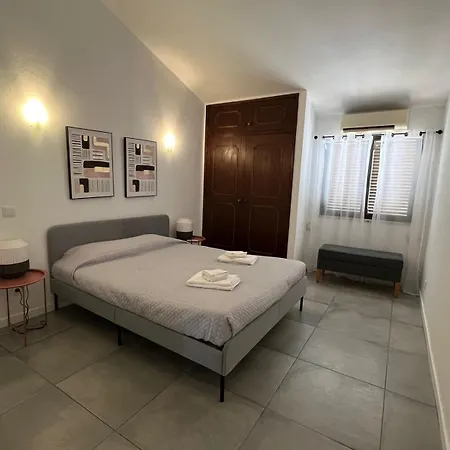 Casa T2 Ferias Quarteira-vilamoura بيت للعطل *